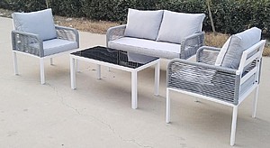 סט ישיבה מתכתי כולל חבלים - אפור בהיר סט ישיבה מתכתי כולל חבלים - אפור בהיר